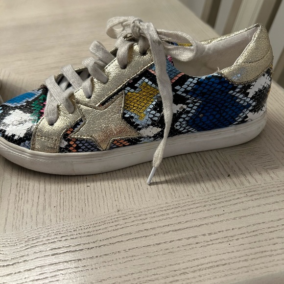 Golden Goose‎ look a like Sneakers. 10 inches long - Picture 4 of 8